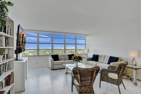 Condominio en venta en Miami Beach, Florida, 2 dormitorios, 122.63 m2 № 1867260 - foto 7