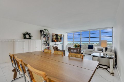 Condominio en venta en Miami Beach, Florida, 2 dormitorios, 122.63 m2 № 1867260 - foto 5