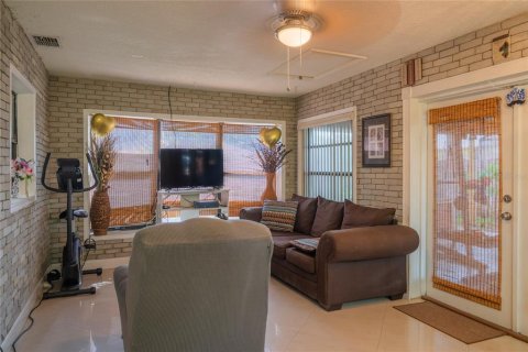 Casa en venta en Kissimmee, Florida, 3 dormitorios, 152.55 m2 № 2381268 - foto 6