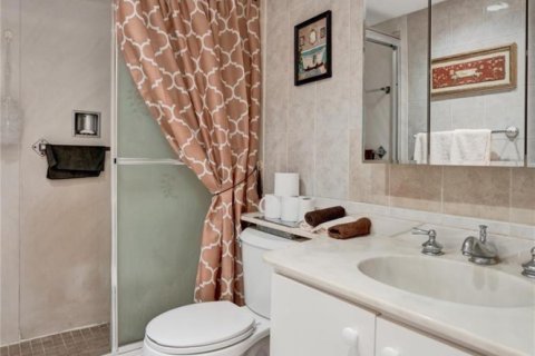 Condo in Lauderhill, Florida, 2 bedrooms  № 2182831 - photo 25
