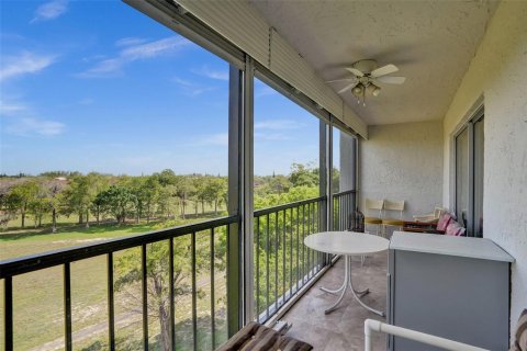 Condo in Lauderhill, Florida, 2 bedrooms  № 2182831 - photo 28