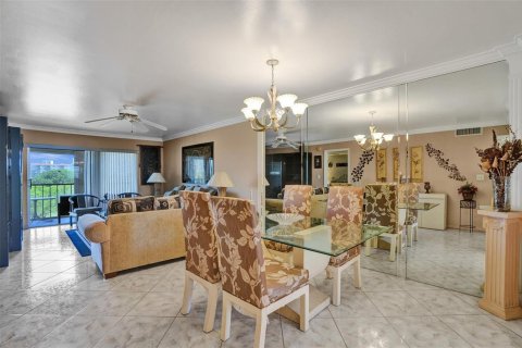 Condo in Lauderhill, Florida, 2 bedrooms  № 2182831 - photo 29