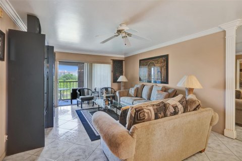 Condo in Lauderhill, Florida, 2 bedrooms  № 2182831 - photo 14