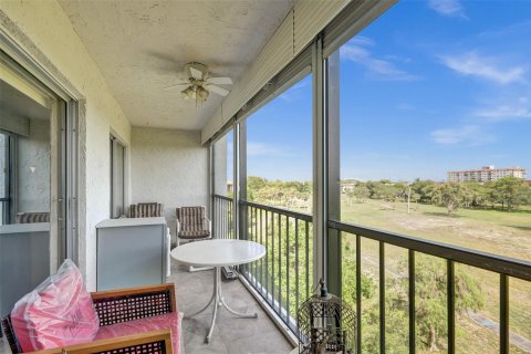 Condo in Lauderhill, Florida, 2 bedrooms  № 2182831 - photo 26