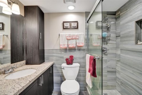 Condo in Lauderhill, Florida, 2 bedrooms  № 2182831 - photo 22