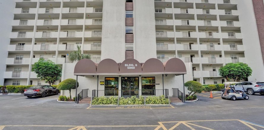 Condo in Lauderhill, Florida, 2 bedrooms  № 2182831