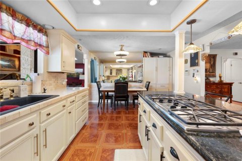 Villa ou maison à vendre à Weeki Wachee, Floride: 4 chambres, 251.21 m2 № 1718698 - photo 15