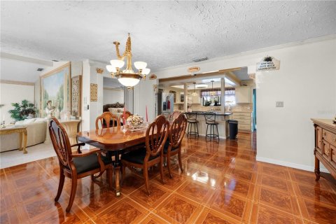 Villa ou maison à vendre à Weeki Wachee, Floride: 4 chambres, 251.21 m2 № 1718698 - photo 9