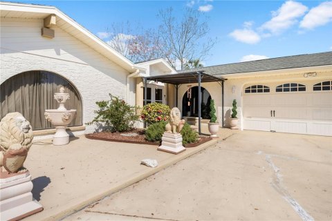 Villa ou maison à vendre à Weeki Wachee, Floride: 4 chambres, 251.21 m2 № 1718698 - photo 3