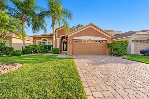 Villa ou maison à vendre à Land O' Lakes, Floride: 4 chambres, 169.55 m2 № 2416514 - photo 2