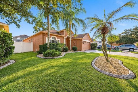 Villa ou maison à vendre à Land O' Lakes, Floride: 4 chambres, 169.55 m2 № 2416514 - photo 4