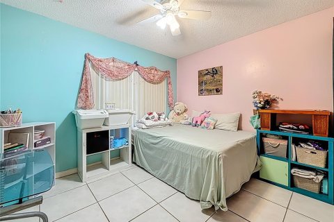 Condo in Saint Petersburg, Florida, 2 bedrooms  № 2218442 - photo 27