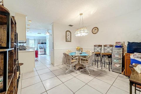Condo in Saint Petersburg, Florida, 2 bedrooms  № 2218442 - photo 8