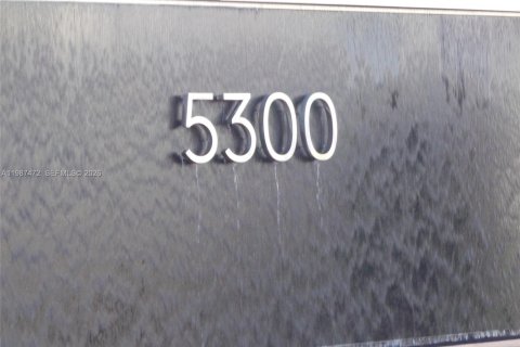 Condominio en alquiler en Doral, Florida, 2 dormitorios, 91.79 m2 № 2049741 - foto 3