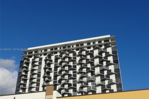 Condominio en Doral, Florida, 2 dormitorios  № 2049741