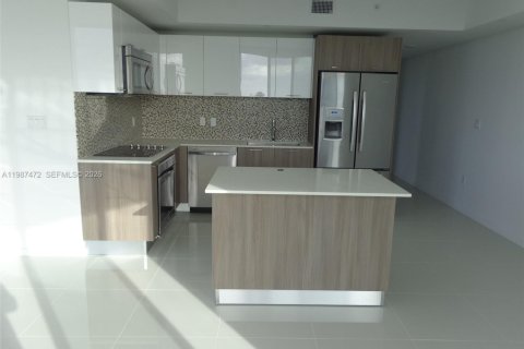 Condominio en alquiler en Doral, Florida, 2 dormitorios, 91.79 m2 № 2049741 - foto 15