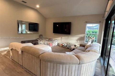 House in Parrish, Florida 5 bedrooms, 312.71 sq.m. № 2103019 - photo 5