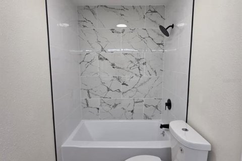 Casa en venta en Orlando, Florida, 3 dormitorios, 163.14 m2 № 2221729 - foto 11