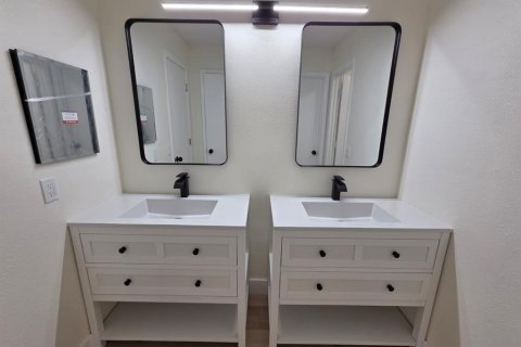 Casa en venta en Orlando, Florida, 3 dormitorios, 163.14 m2 № 2221729 - foto 16
