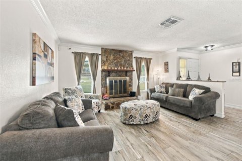 House in Spring Hill, Florida 3 bedrooms, 130.25 sq.m. № 2390956 - photo 6