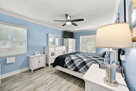 House in Spring Hill, Florida 3 bedrooms, 130.25 sq.m. № 2390956 - photo 20