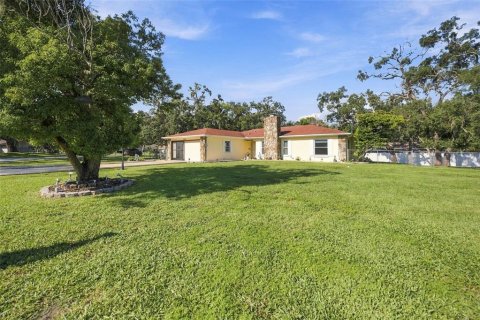 House in Spring Hill, Florida 3 bedrooms, 130.25 sq.m. № 2390956 - photo 21