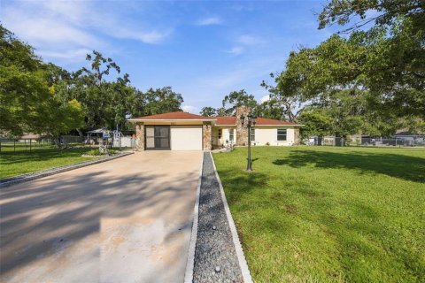 House in Spring Hill, Florida 3 bedrooms, 130.25 sq.m. № 2390956 - photo 12