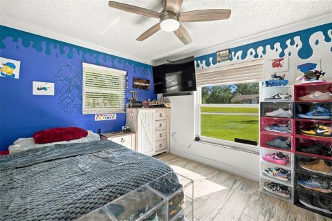 House in Spring Hill, Florida 3 bedrooms, 130.25 sq.m. № 2390956 - photo 26