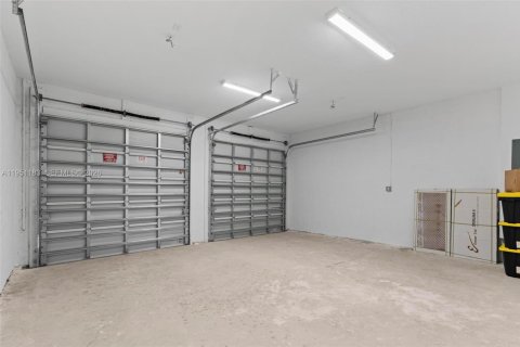 Villa ou maison à vendre à Homestead, Floride: 4 chambres, 254.18 m2 № 2008003 - photo 27