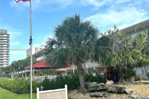 Condo in Pompano Beach, Florida, 1 bedroom  № 1762684 - photo 24