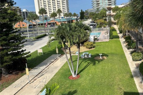 Condo in Pompano Beach, Florida, 1 bedroom  № 1762684 - photo 19