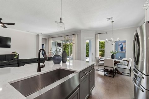 House in Land O' Lakes, Florida 4 bedrooms, 341.97 sq.m. № 2150342 - photo 24