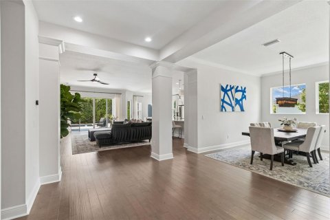 House in Land O' Lakes, Florida 4 bedrooms, 341.97 sq.m. № 2150342 - photo 6