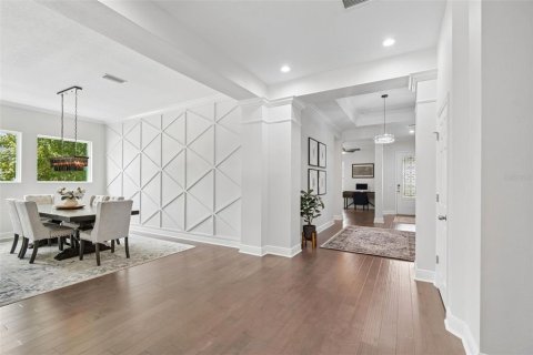 House in Land O' Lakes, Florida 4 bedrooms, 341.97 sq.m. № 2150342 - photo 7