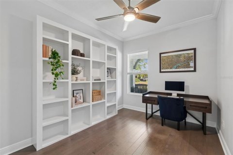 House in Land O' Lakes, Florida 4 bedrooms, 341.97 sq.m. № 2150342 - photo 9