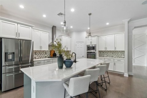 House in Land O' Lakes, Florida 4 bedrooms, 341.97 sq.m. № 2150342 - photo 19