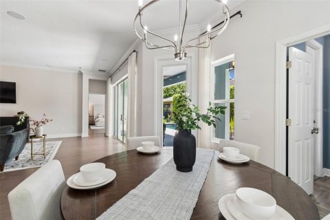 House in Land O' Lakes, Florida 4 bedrooms, 341.97 sq.m. № 2150342 - photo 28