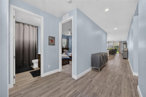 House in Sanford, Florida 4 bedrooms, 209.49 sq.m. № 2222726 - photo 5