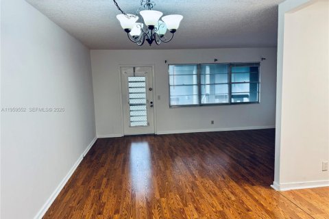 Copropriété à vendre à Deerfield Beach, Floride: 1 chambre № 2090945 - photo 4