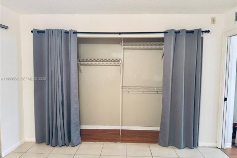 Copropriété à vendre à Deerfield Beach, Floride: 1 chambre № 2090945 - photo 16