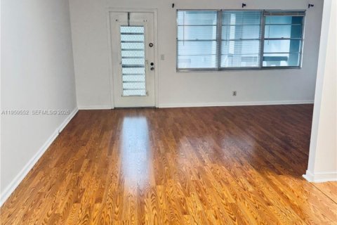 Copropriété à vendre à Deerfield Beach, Floride: 1 chambre № 2090945 - photo 5