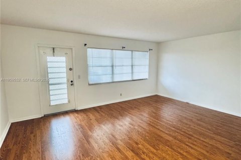 Copropriété à vendre à Deerfield Beach, Floride: 1 chambre № 2090945 - photo 6