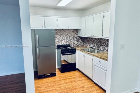 Copropriété à vendre à Deerfield Beach, Floride: 1 chambre № 2090945 - photo 10