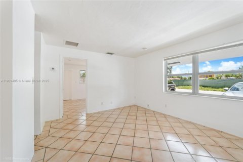 Condominio en alquiler en Fort Lauderdale, Florida, 1 dormitorio, 40.88 m2 № 1953842 - foto 4