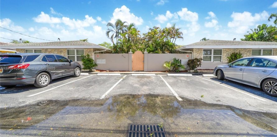 Condominio en Fort Lauderdale, Florida, 1 dormitorio  № 1953842