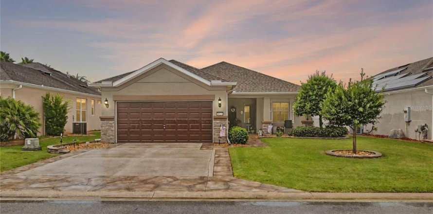 Villa ou maison à Ocala, Floride 2 chambres, 158.21 m2 № 2356471