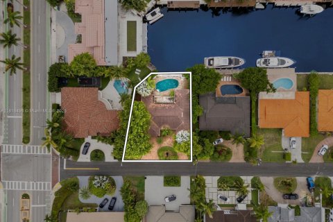 Casa en venta en North Miami Beach, Florida, 3 dormitorios, 217.76 m2 № 1776125 - foto 6