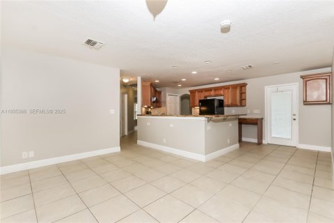 Casa en alquiler en Loxahatchee Groves, Florida, 3 dormitorios, 165.37 m2 № 1993566 - foto 6