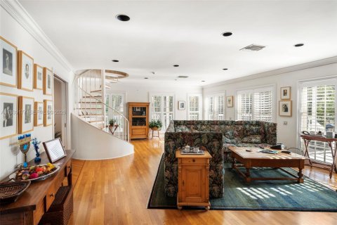 Купить виллу или дом в Майами, Флорида 4 спальни, 672.24м2, № 1997148 - фото 21