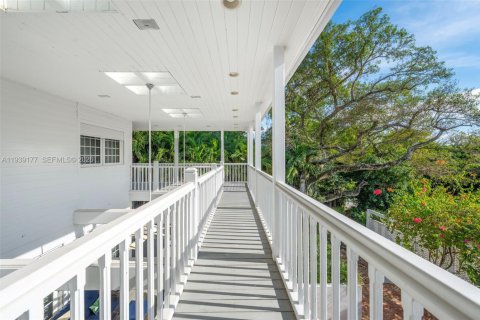 Купить виллу или дом в Майами, Флорида 4 спальни, 672.24м2, № 1997148 - фото 28